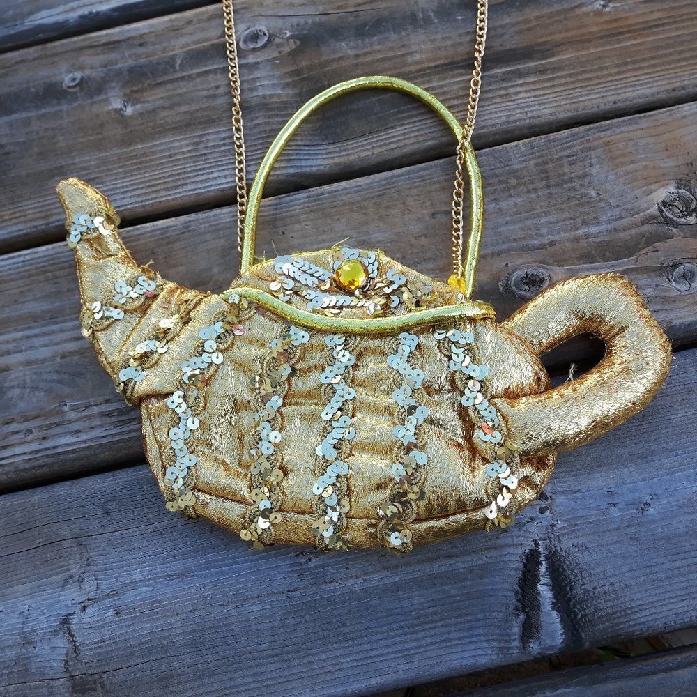 Disney's Aladdin Magic Lamp Purse Genie Jasmine